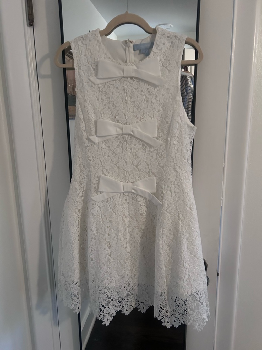 Hill House Home - The Blythe Bow Dress  in White lace